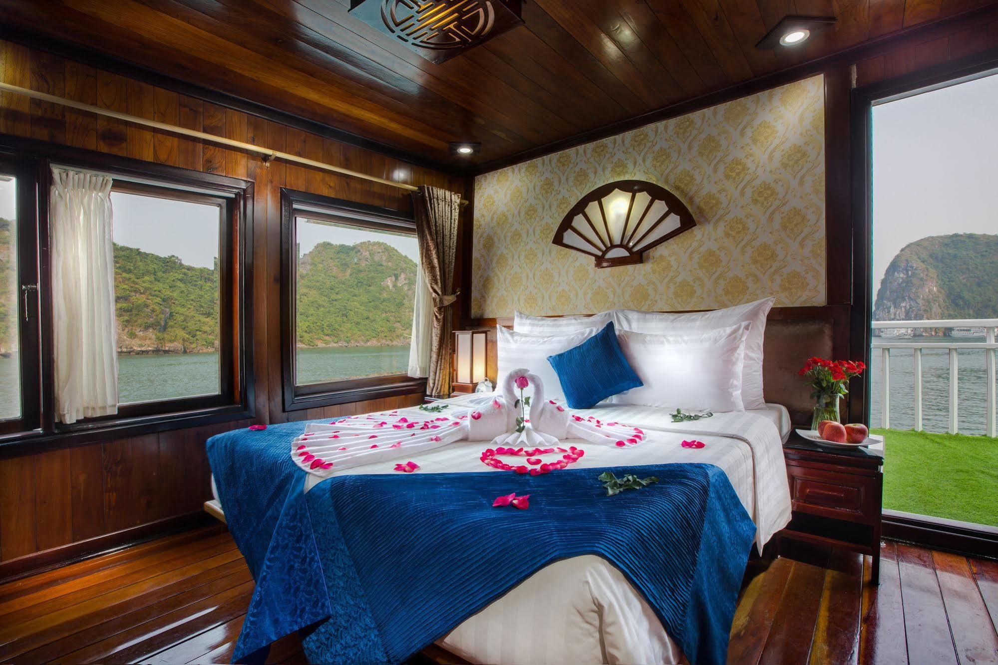 Flamingo Luxury Cruises Hotel Ха Лонг Екстериор снимка