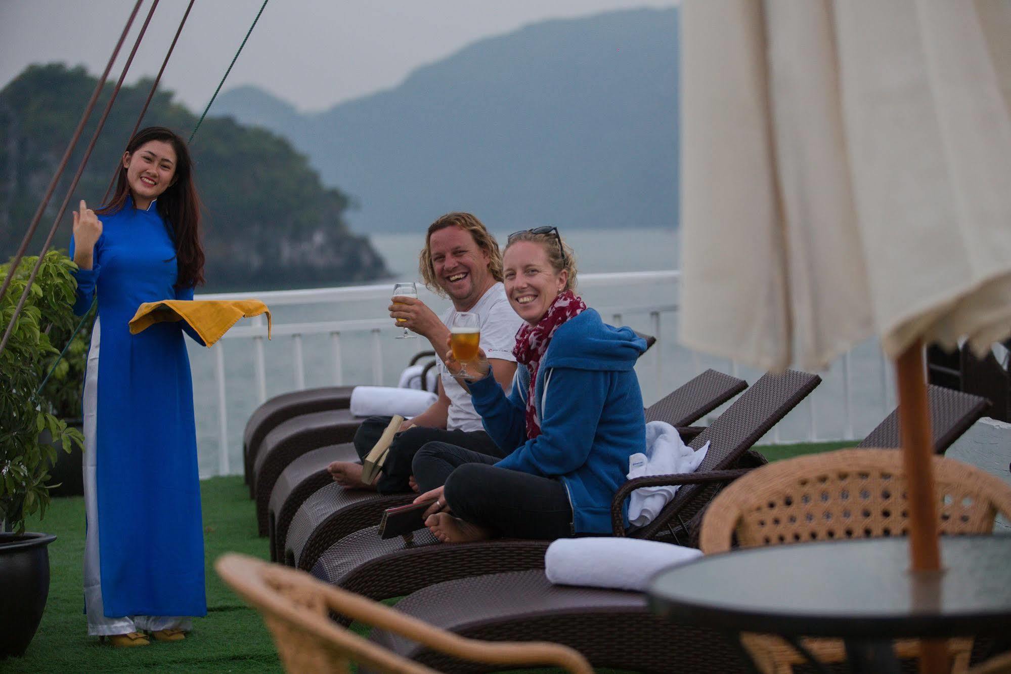 Flamingo Luxury Cruises Hotel Ха Лонг Екстериор снимка