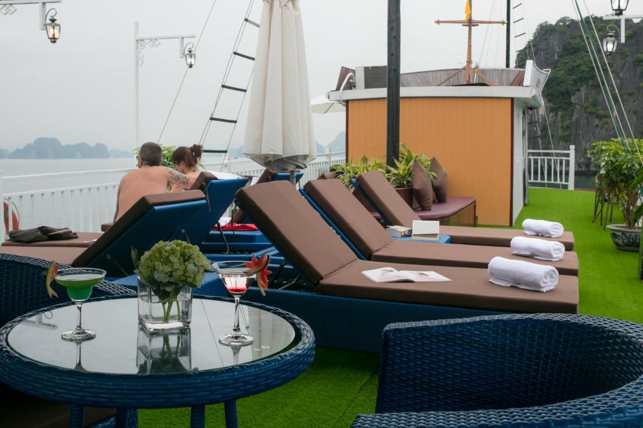 Flamingo Luxury Cruises Hotel Ха Лонг Екстериор снимка