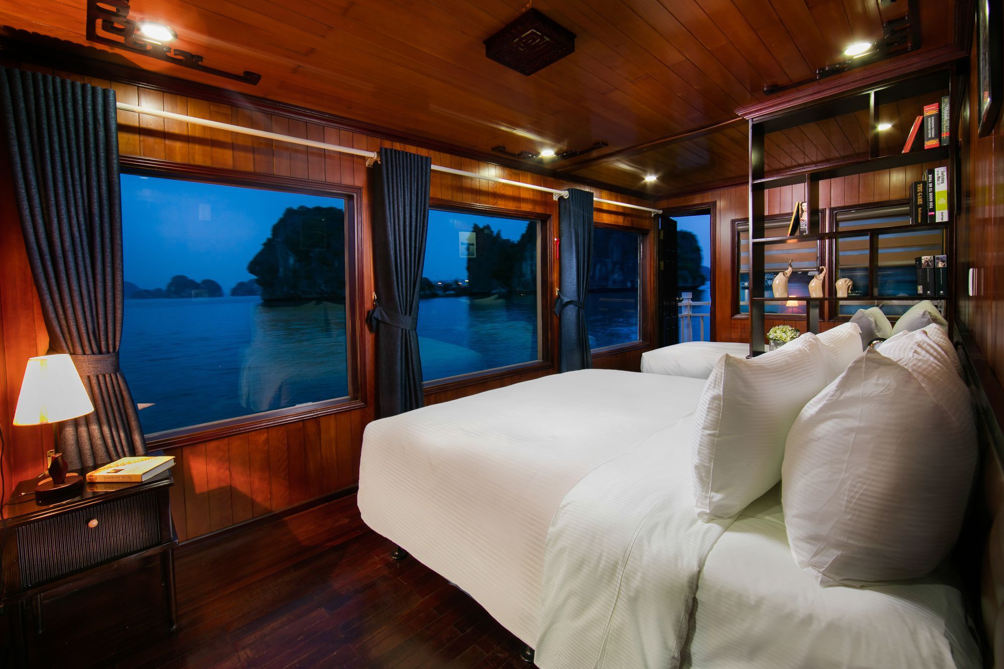 Flamingo Luxury Cruises Hotel Ха Лонг Екстериор снимка